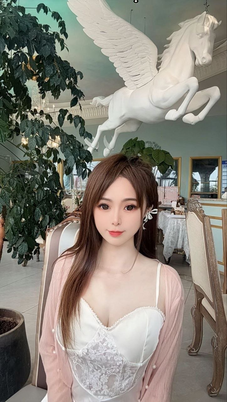 142805