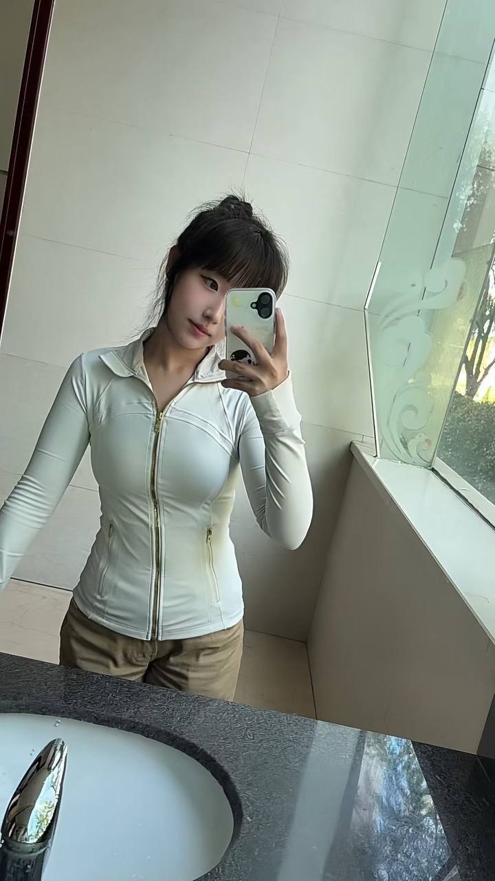 142832