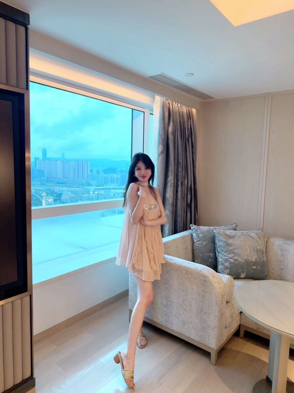 143050