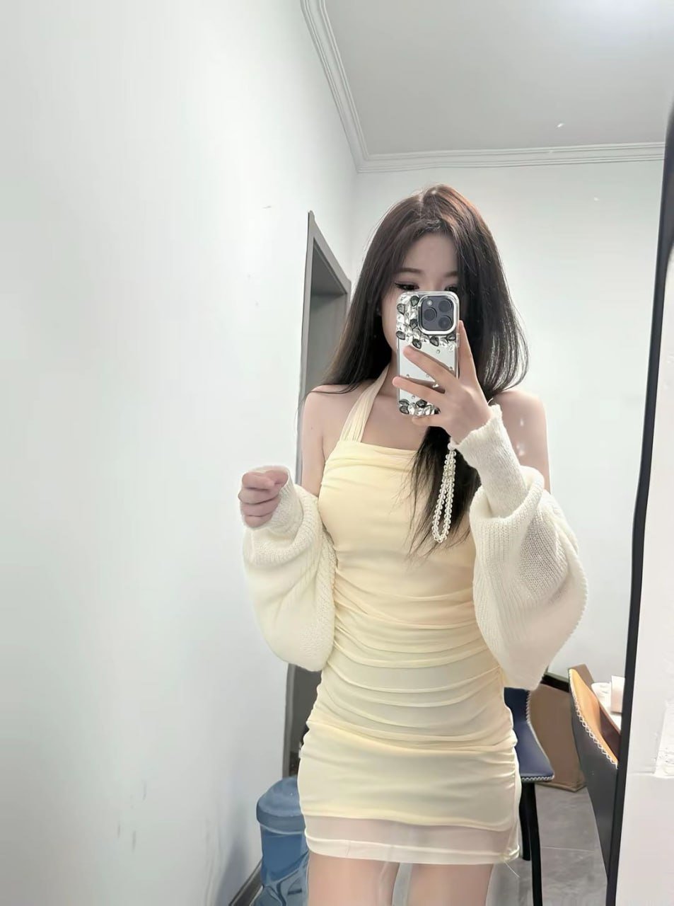 143102