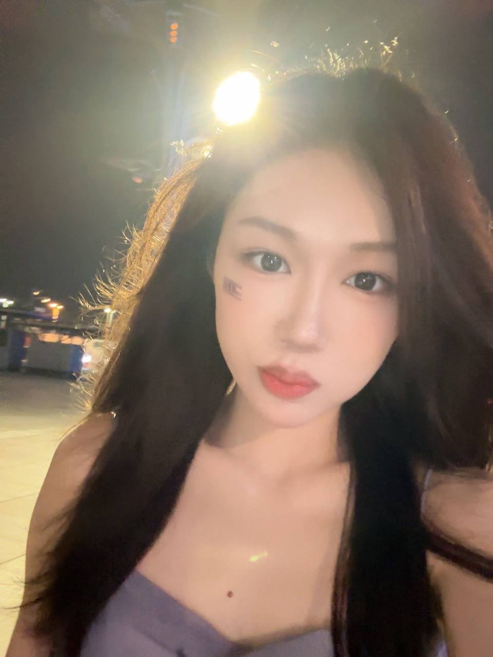 143208