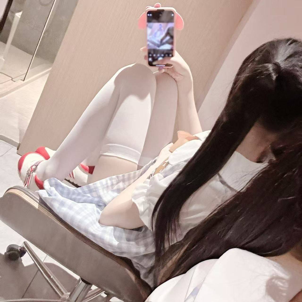 143607