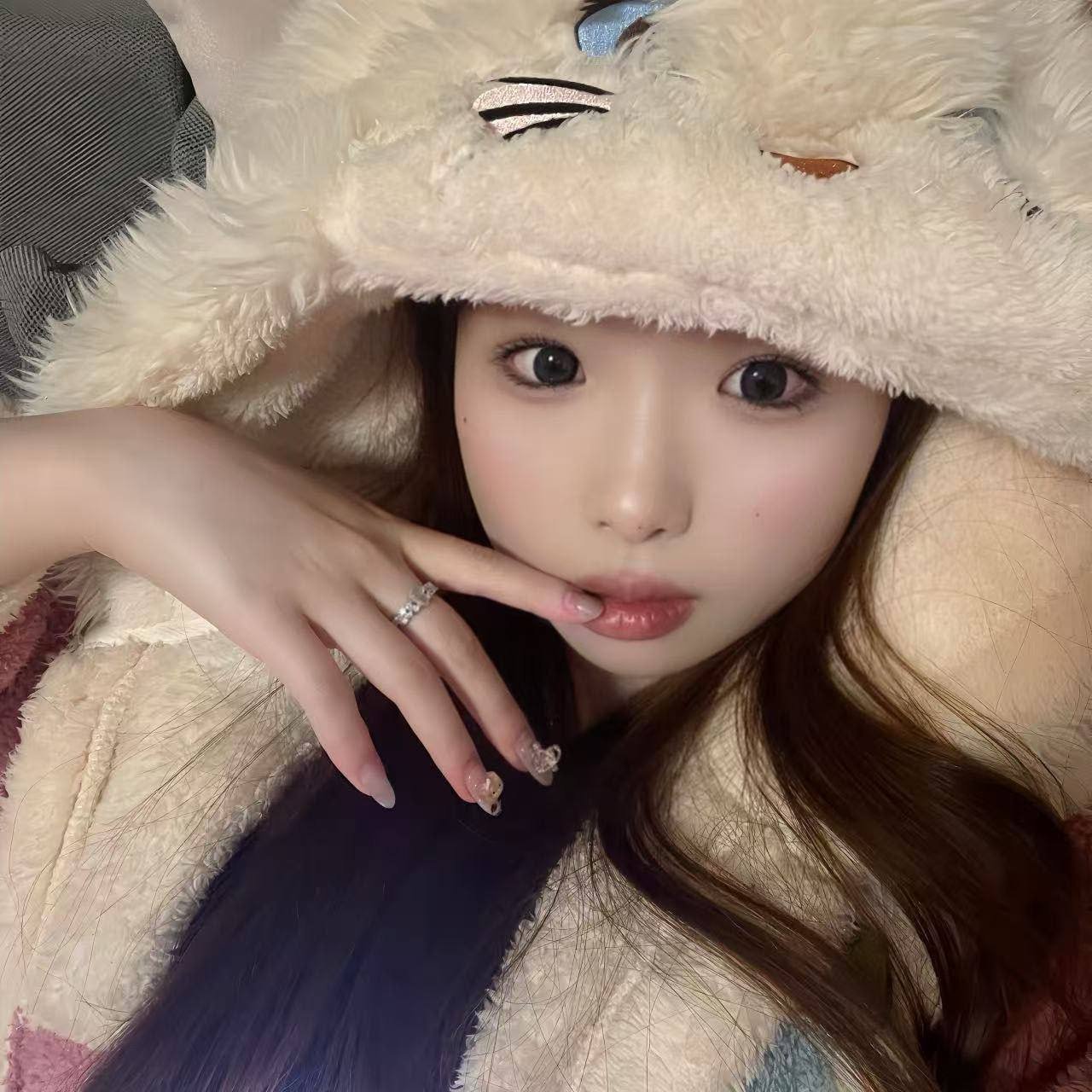 143611