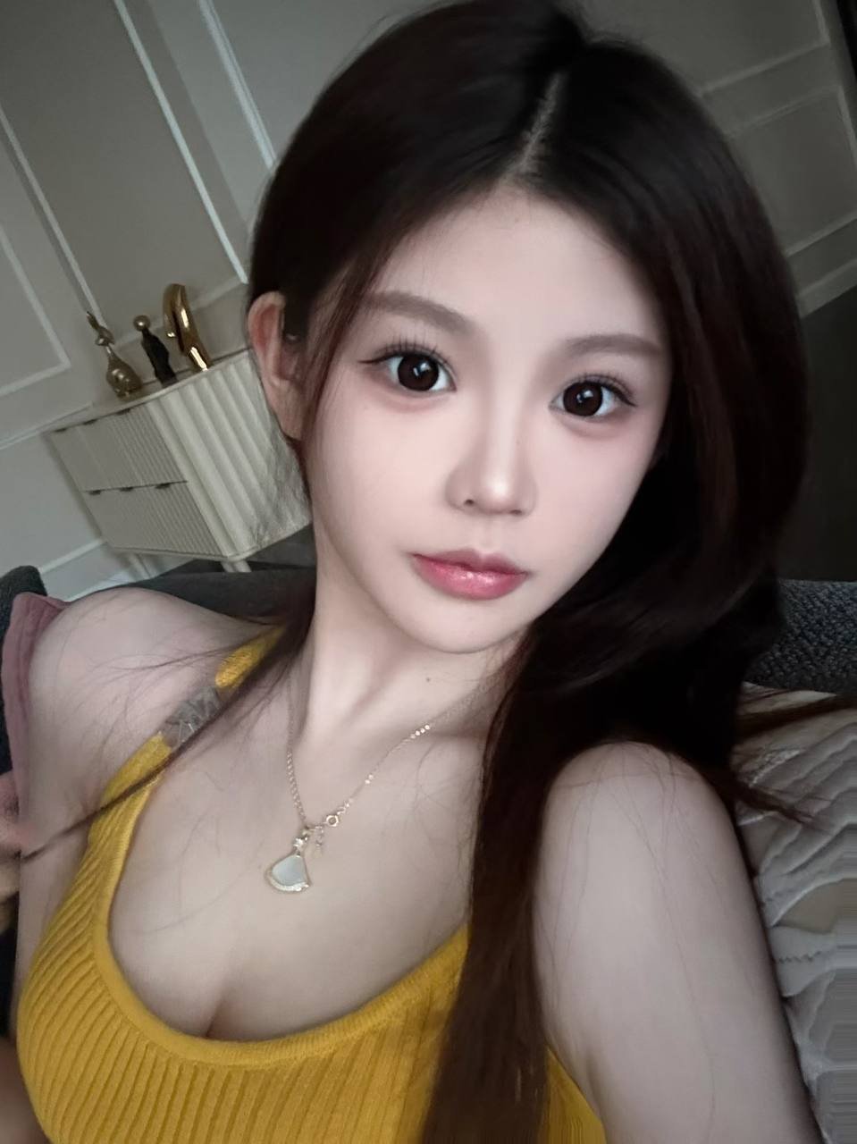 143929
