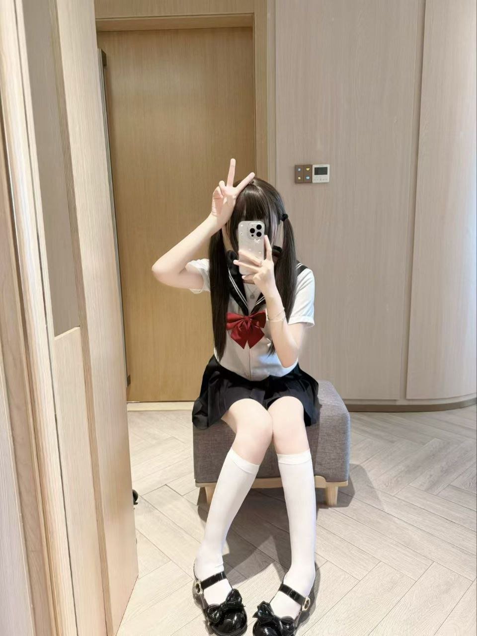 144056