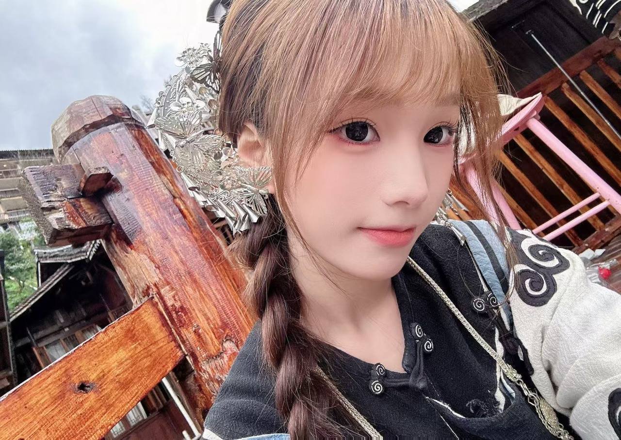 144113