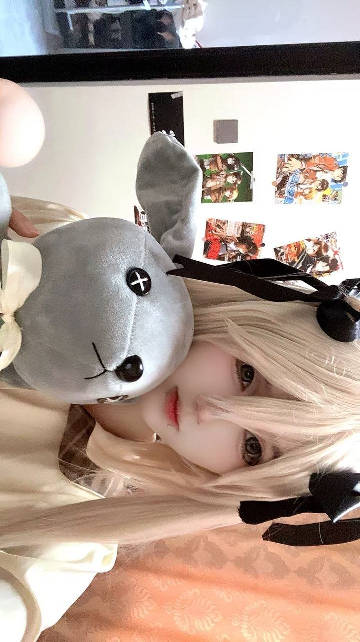 145587
