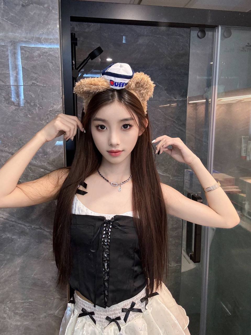 145711