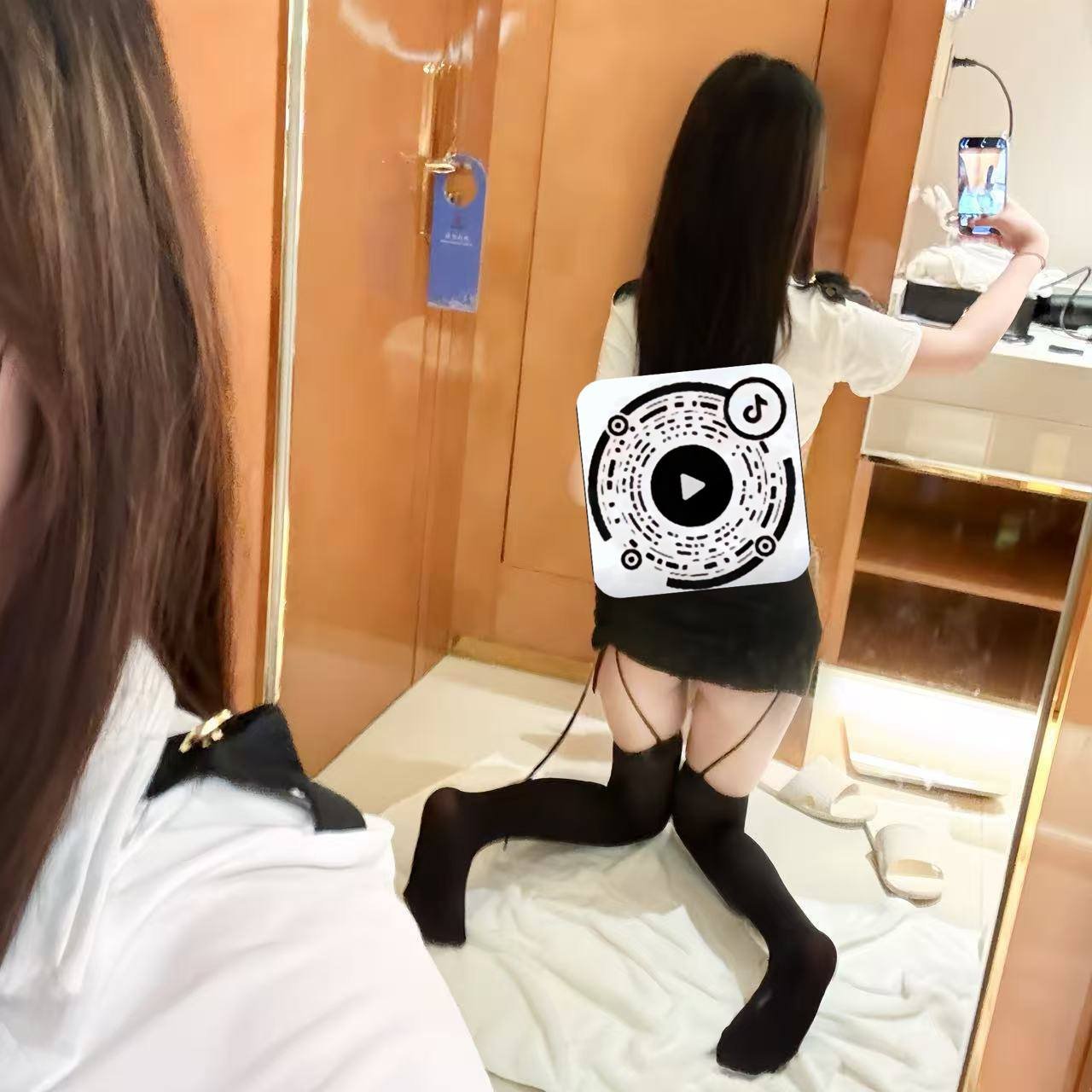 146733