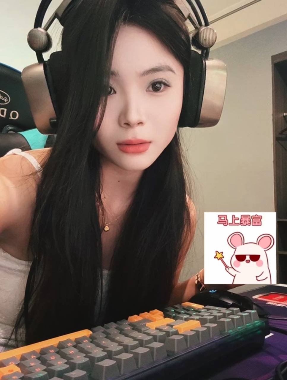 147053