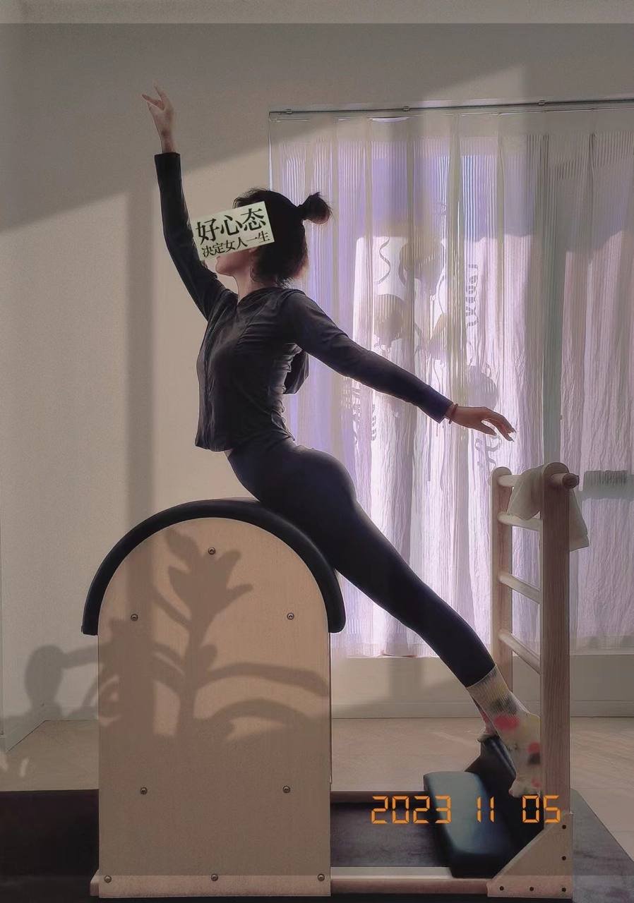 147083
