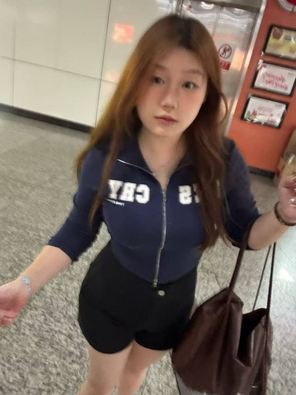 147085