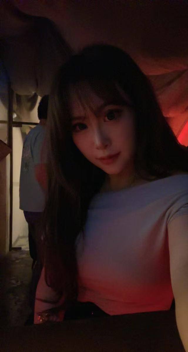 147105