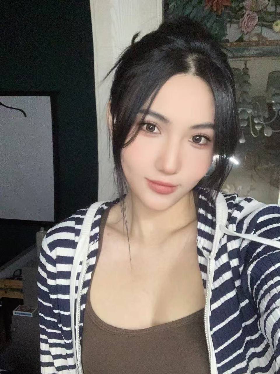 147114