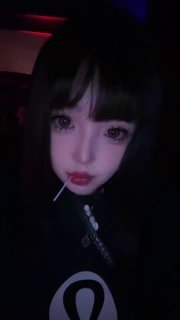 148112