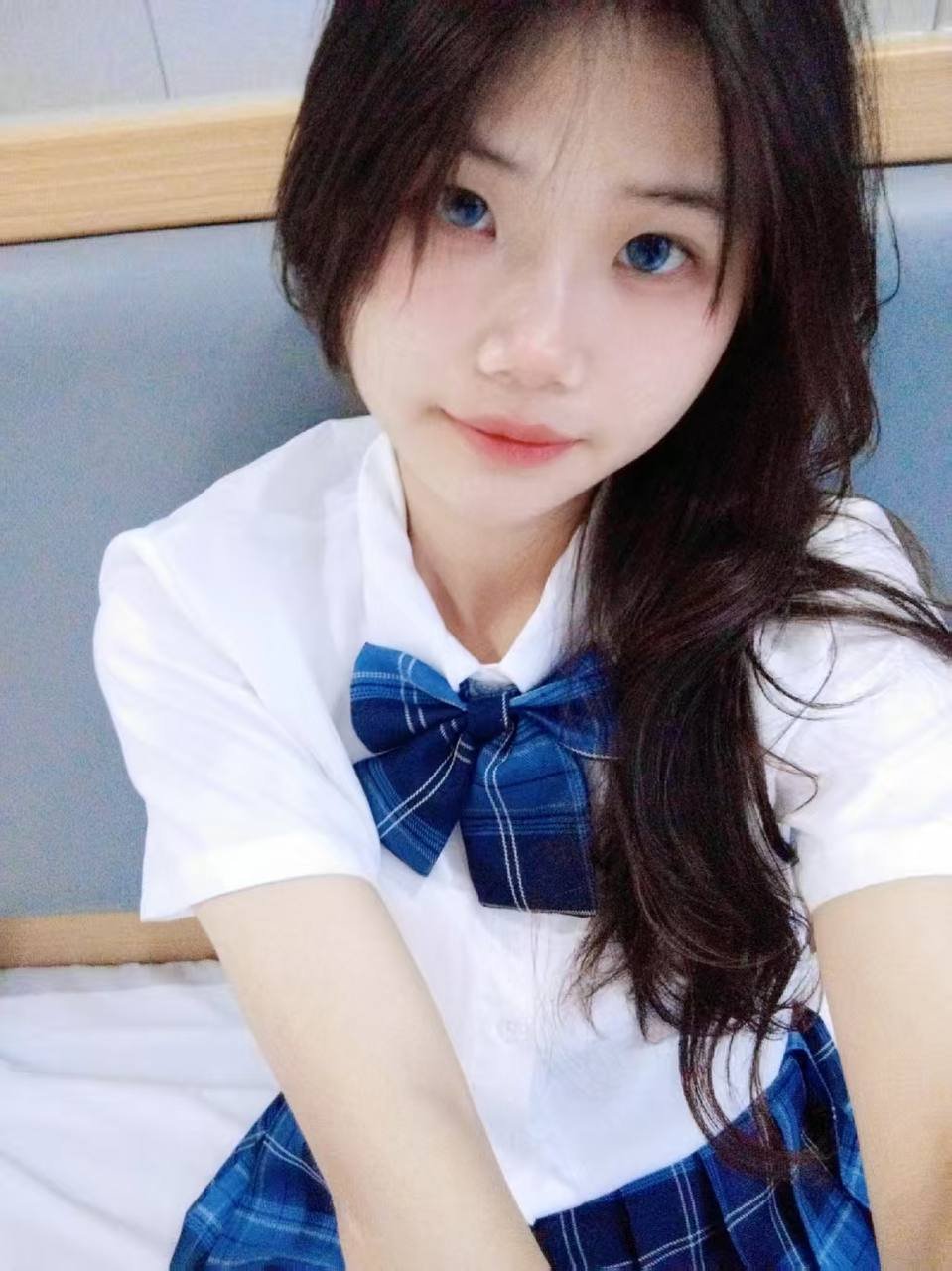 150427