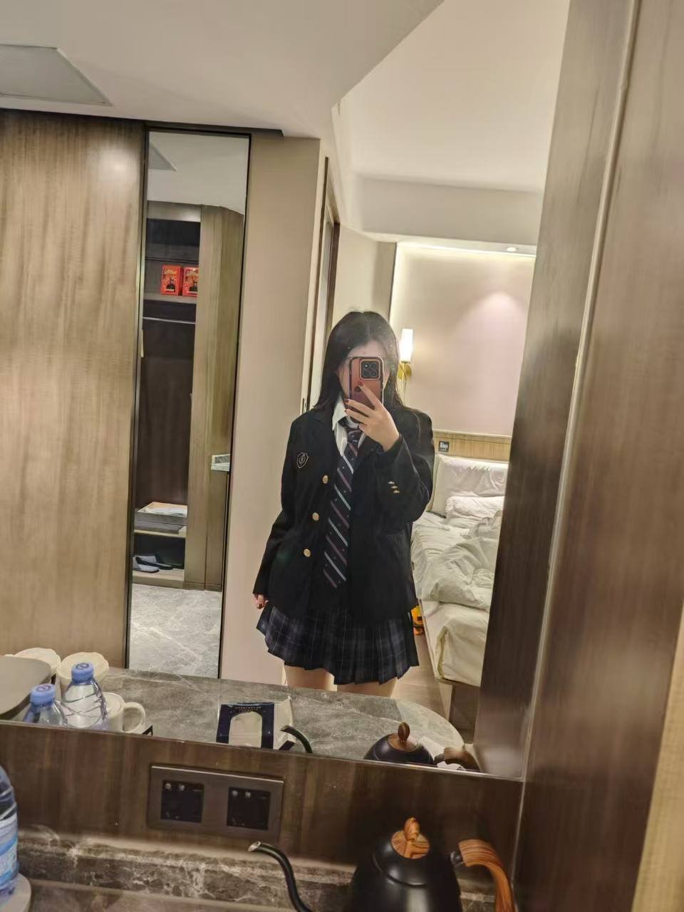150526