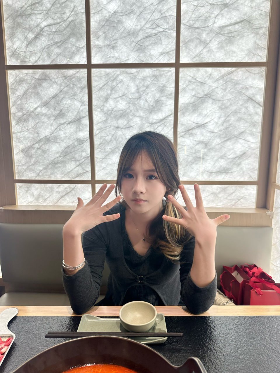 151002
