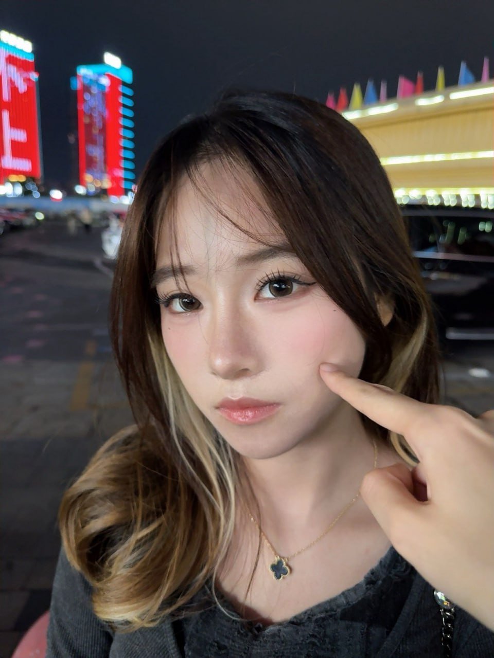 151002