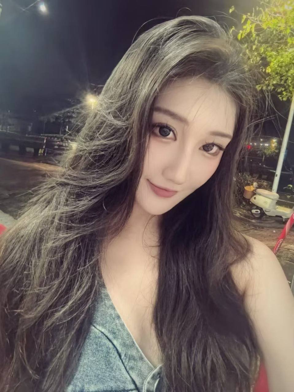151028