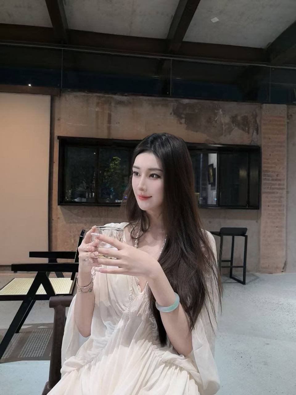 151028