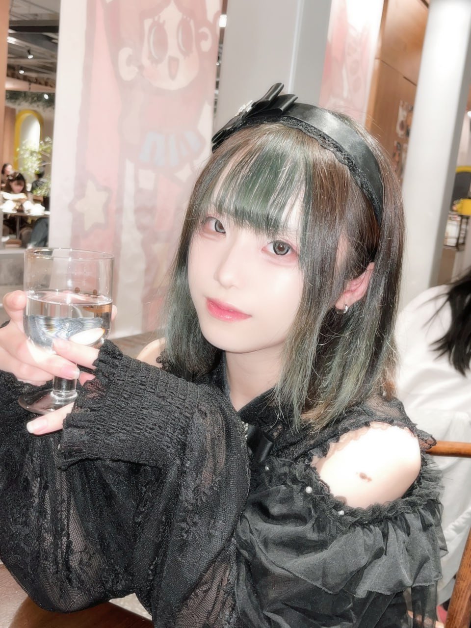 151044