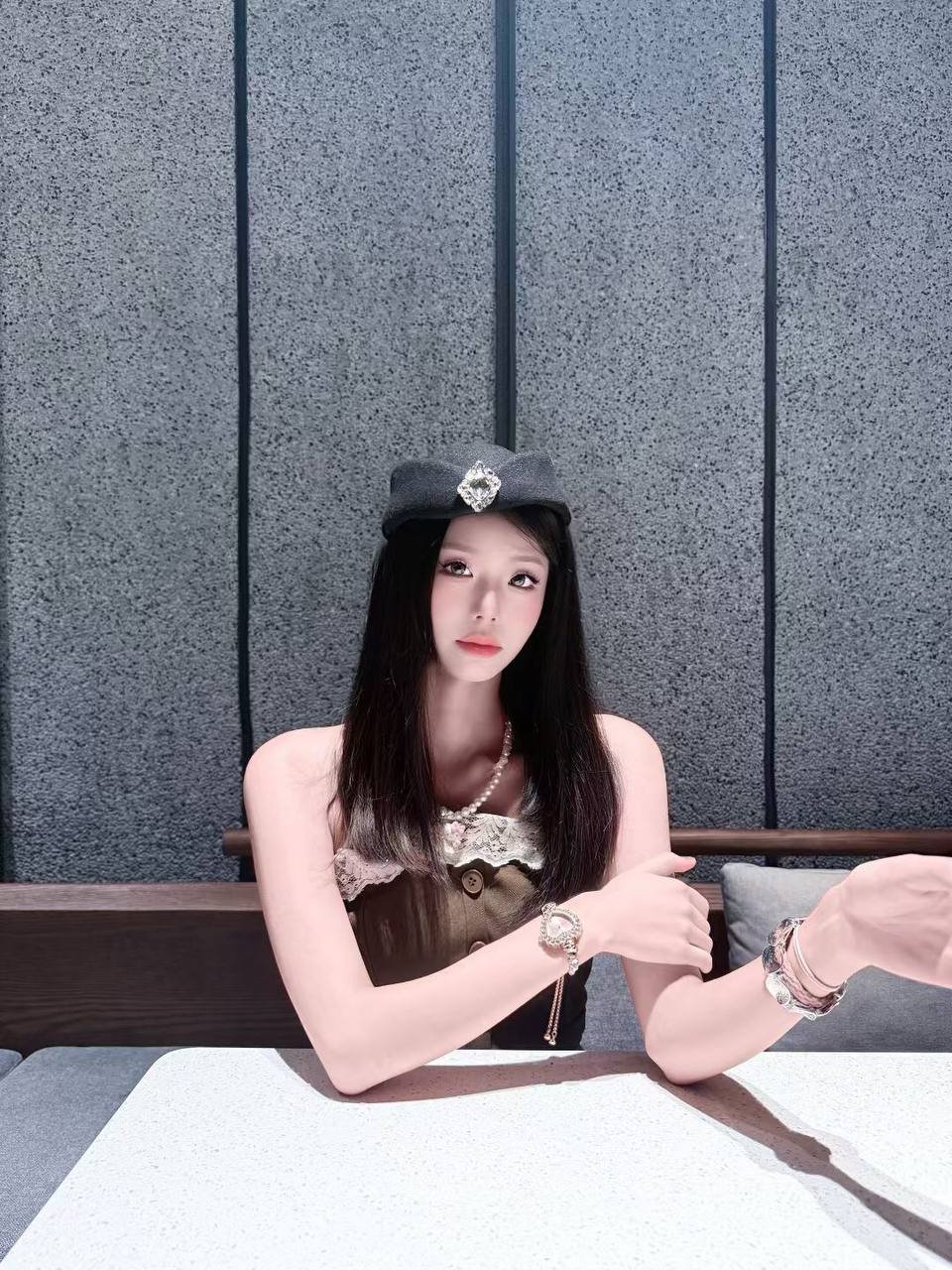 151048