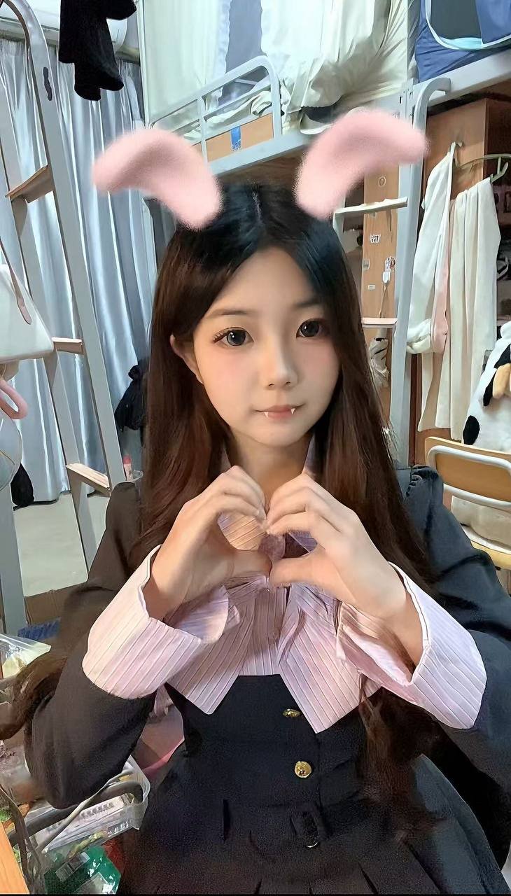 151062