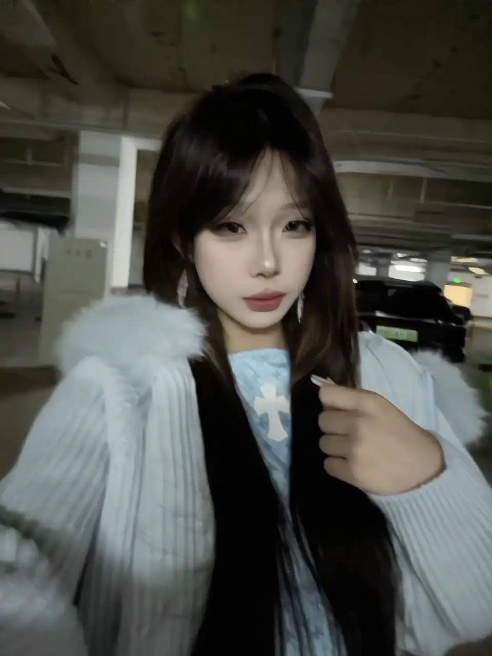151098