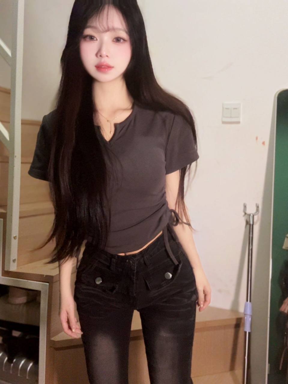 151100
