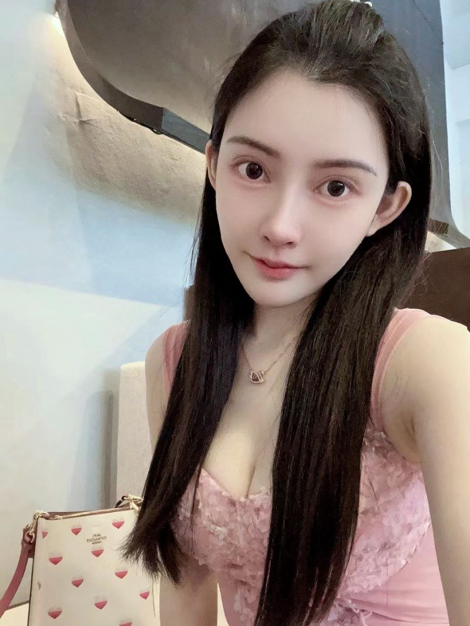 151106