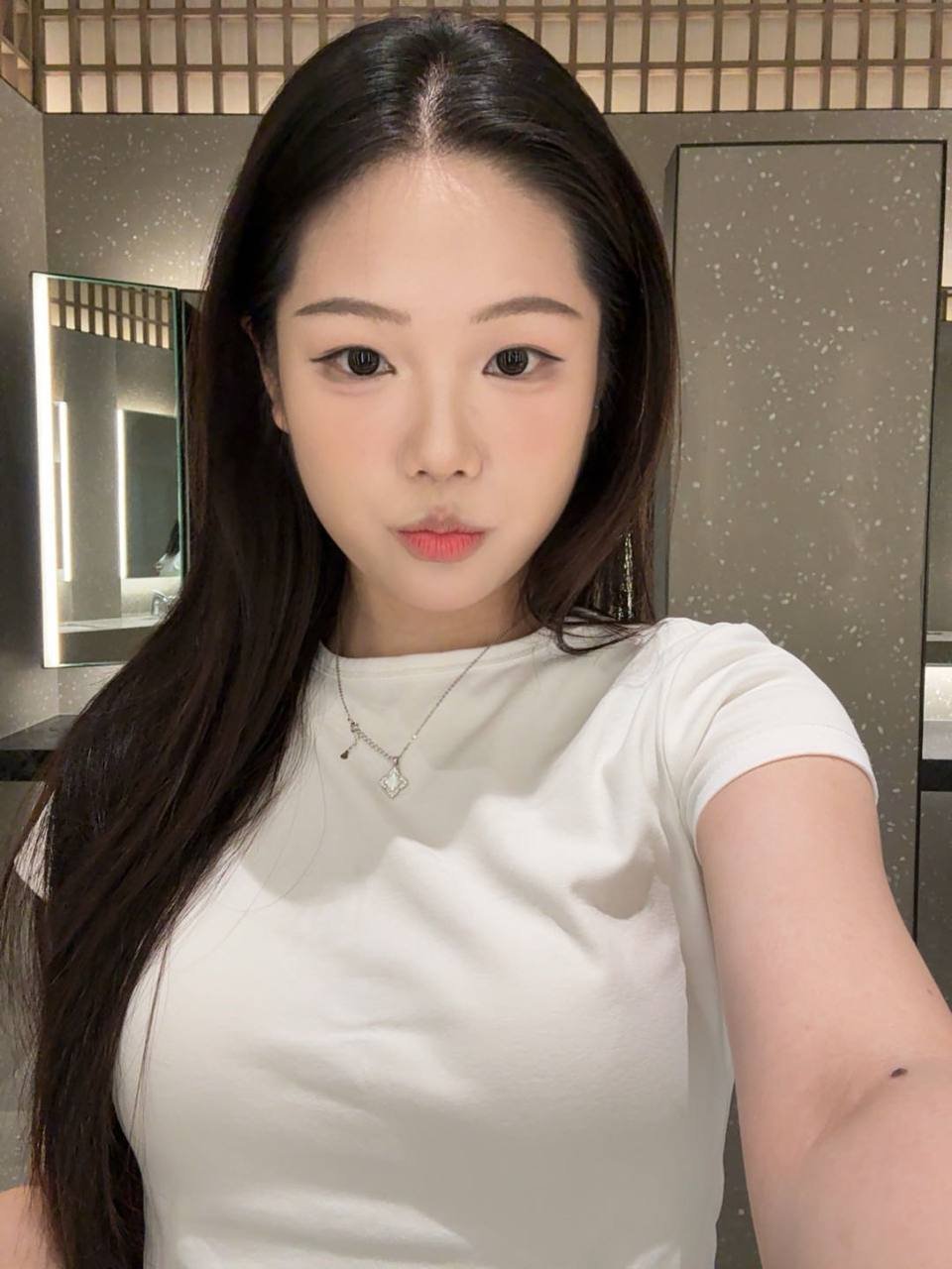 151122