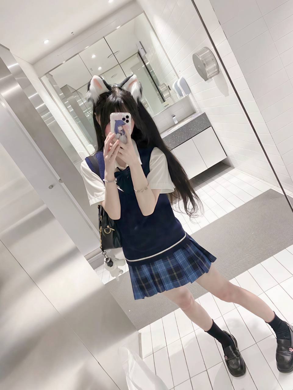 151513