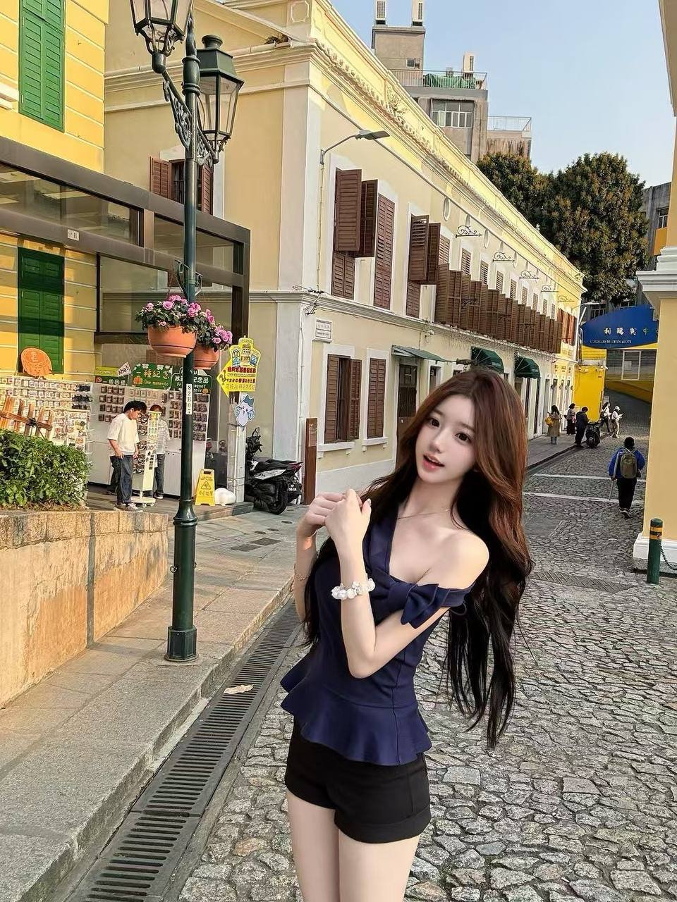 151685