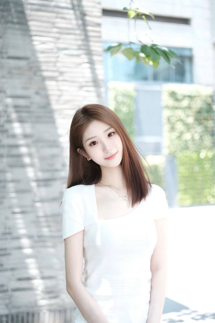 152032