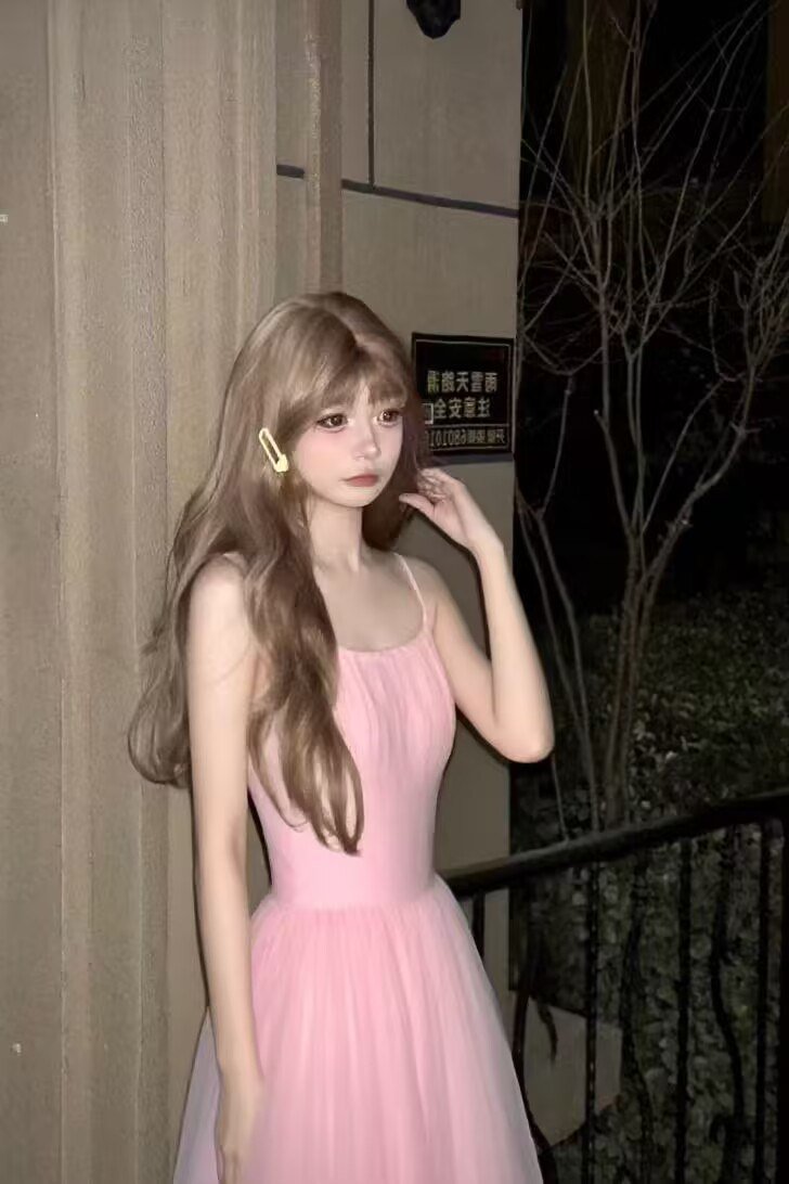 152054