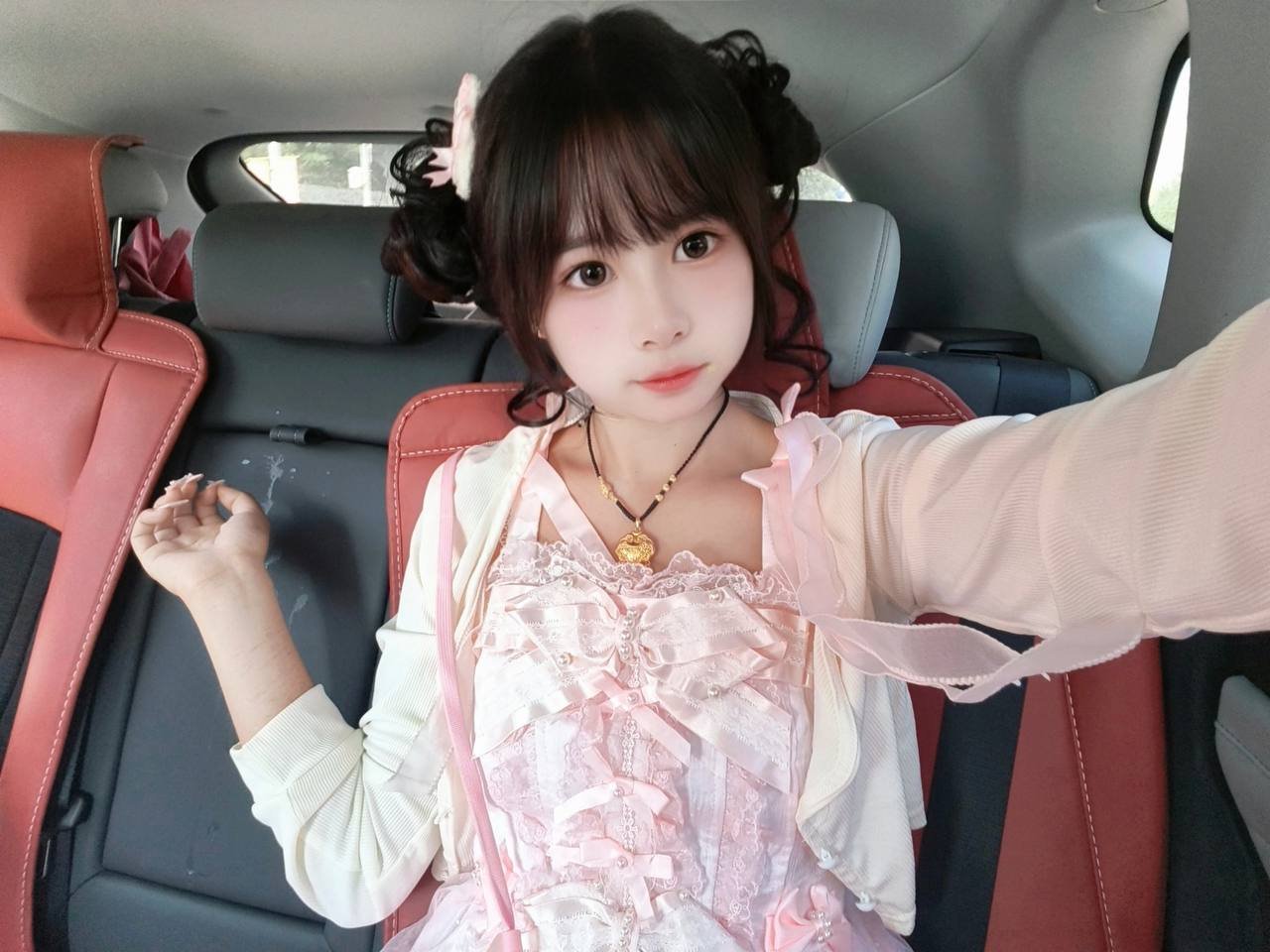 152074