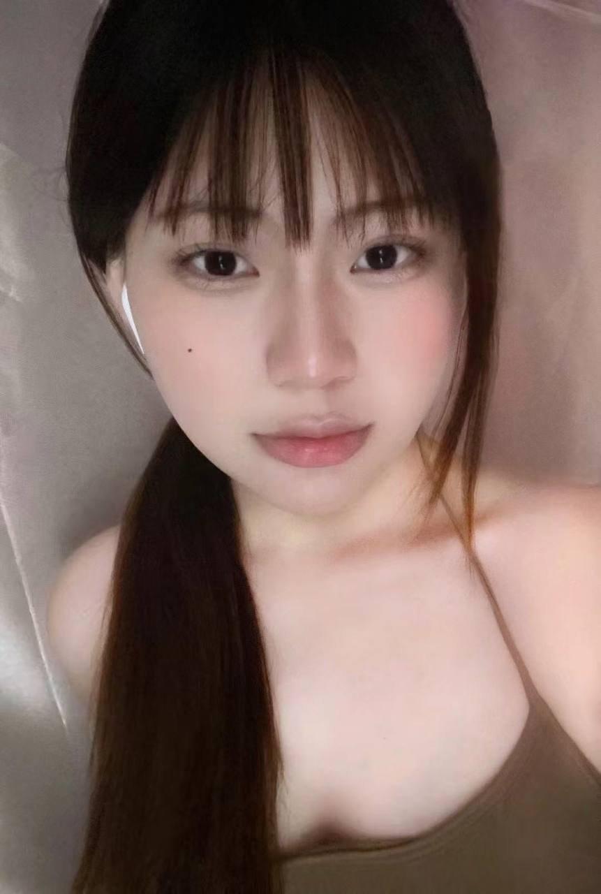 152082