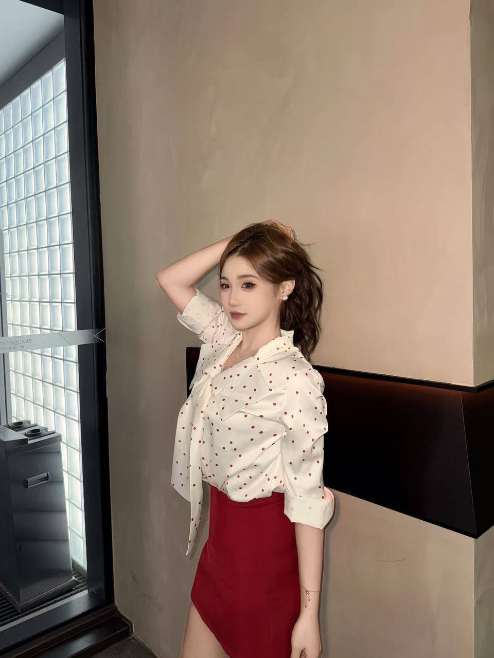 152098