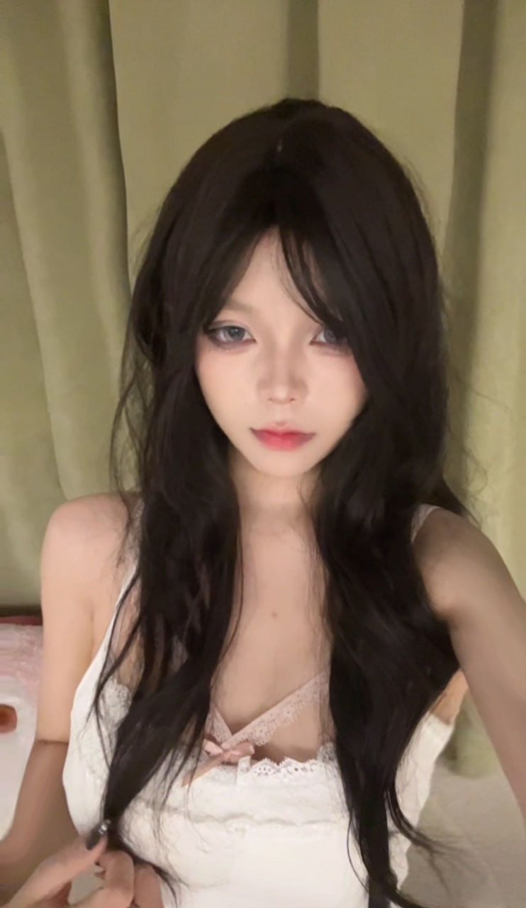 152196