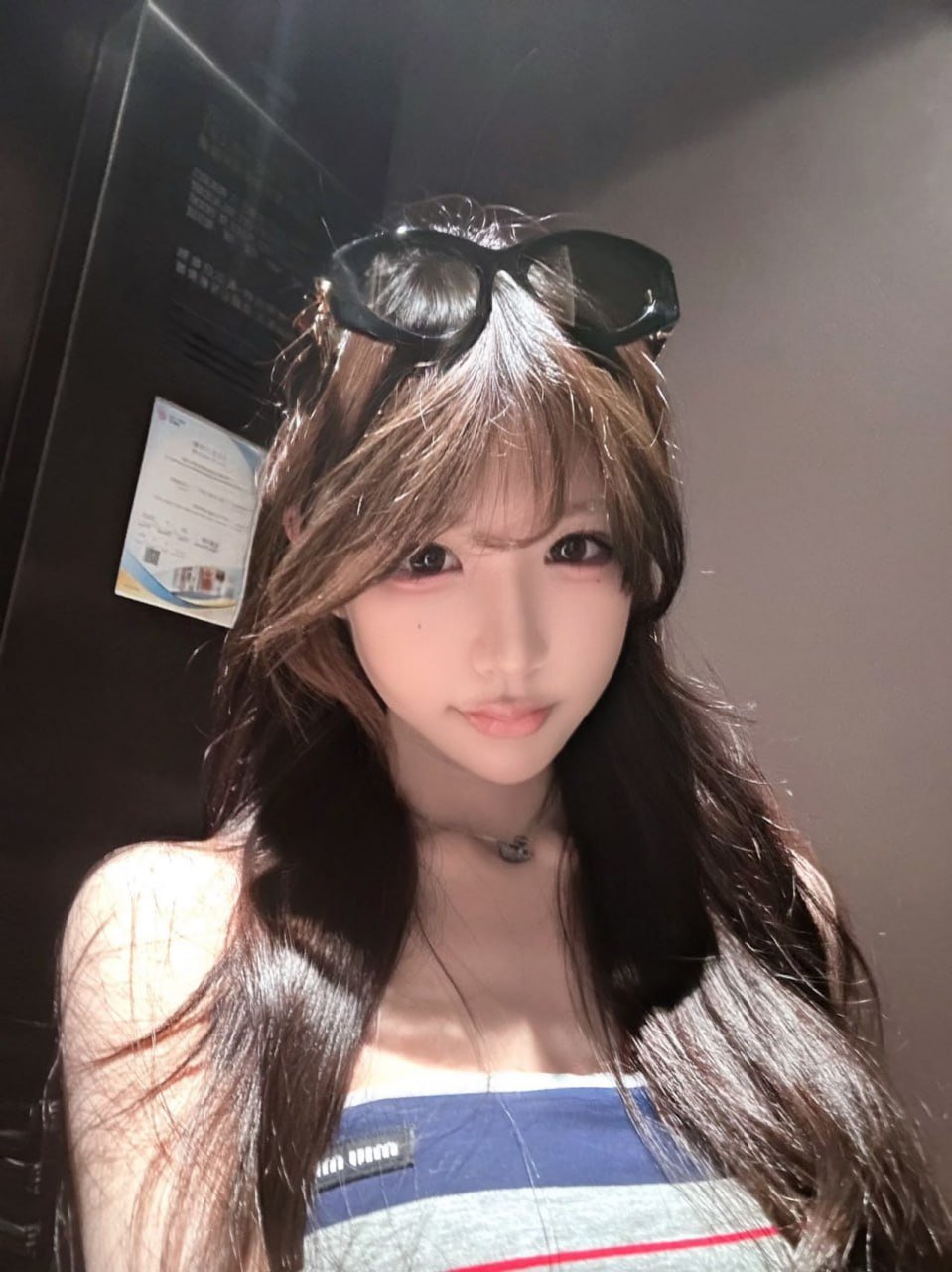 152198