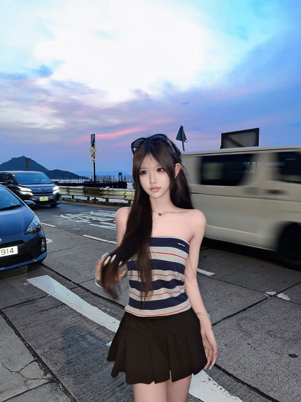 152198