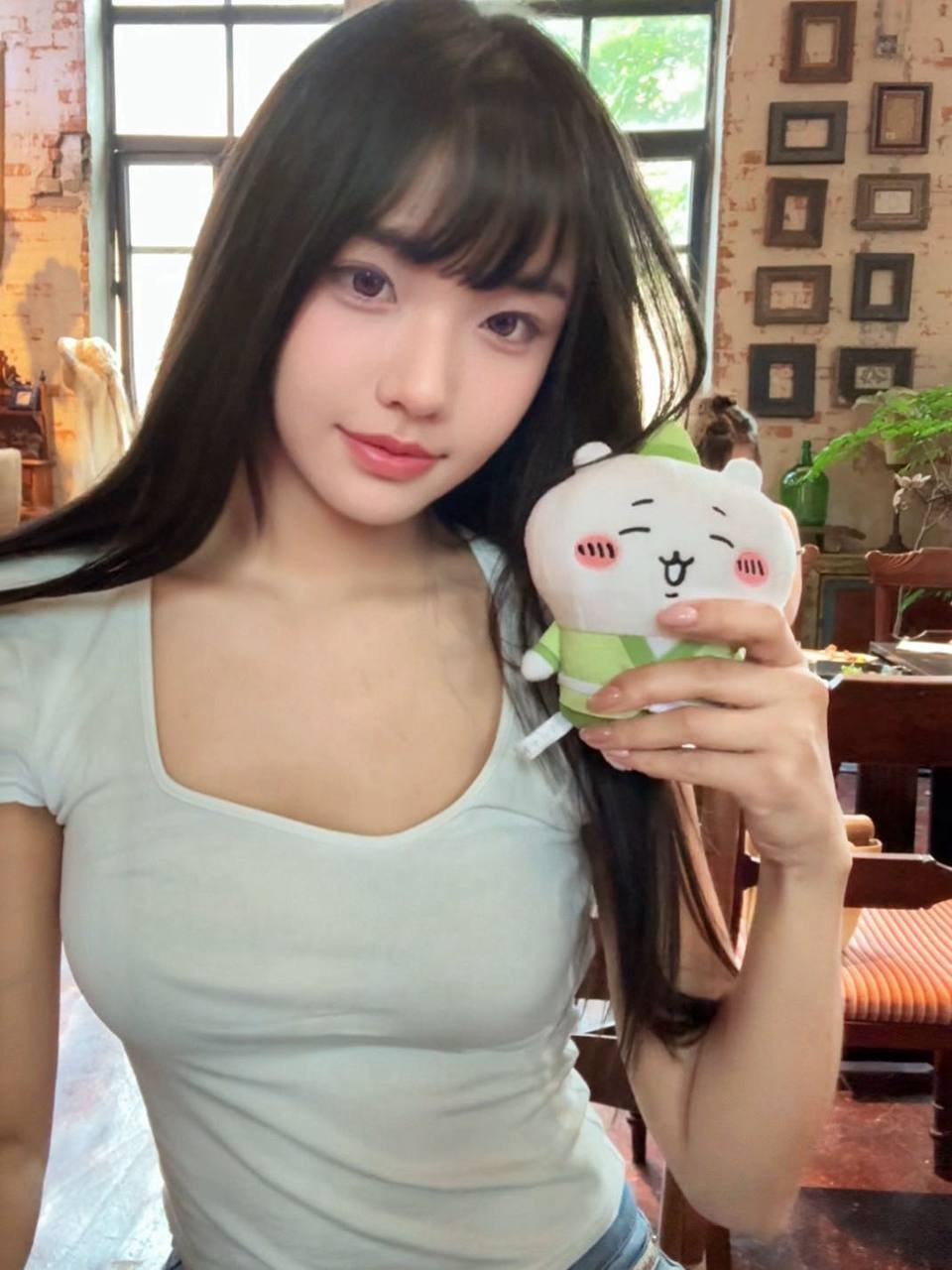 152273