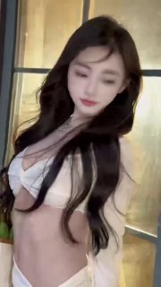 152305