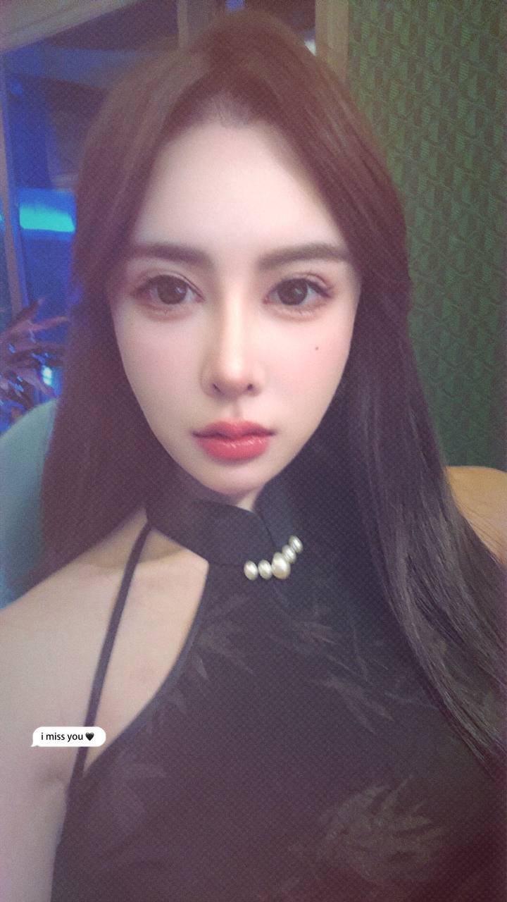 152403