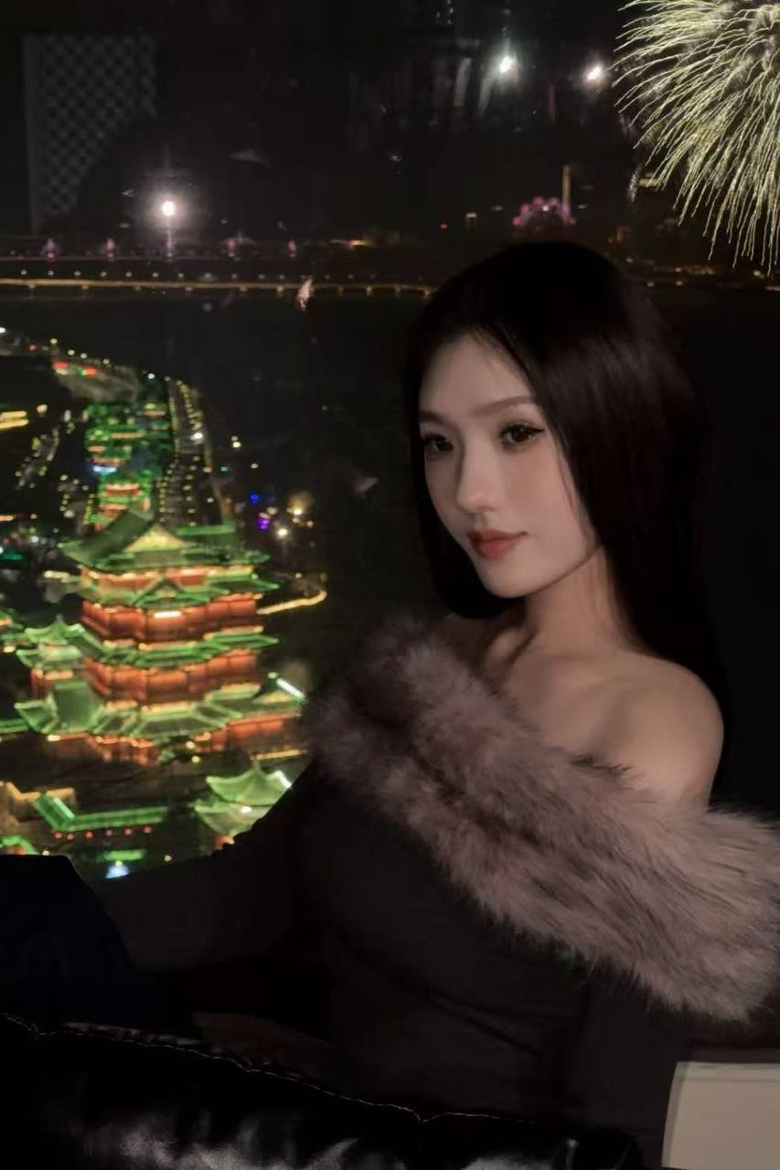 152425