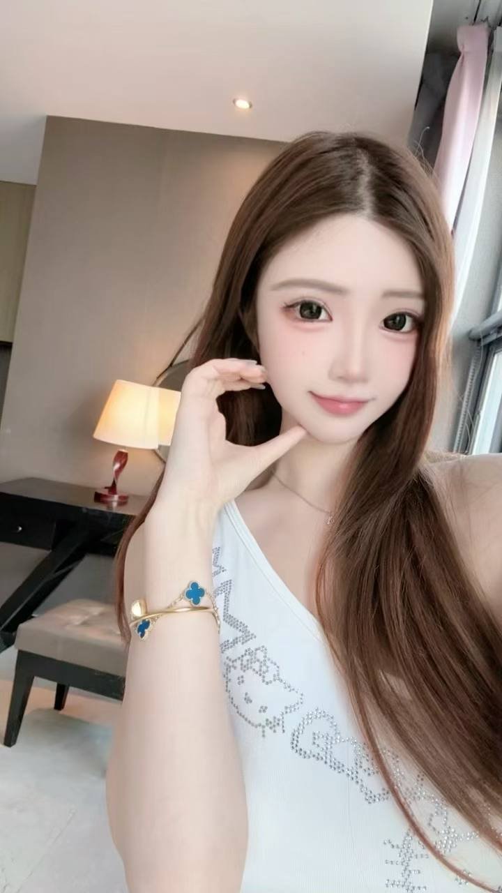 152607