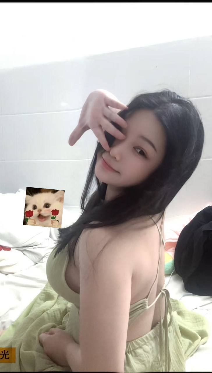 152792
