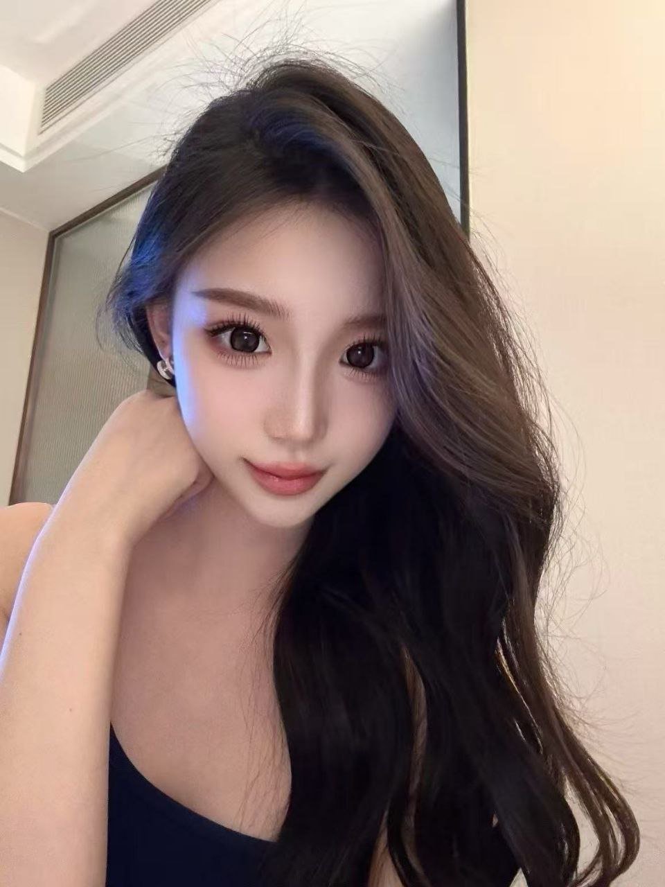 152811