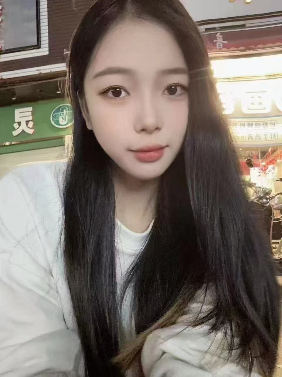 152992